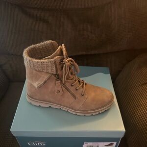 Ladies Cliffs by white mountain boots